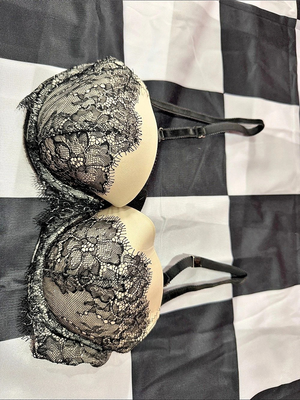 NWT Victoria's Secret Dream Angels Lined Demi Bra Black & Beige 32D
